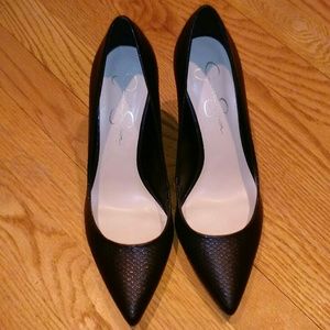 Jessica Simpson black pumps